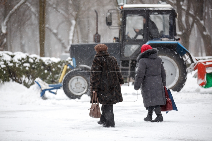 Chişinăul sub zăpadă. Imagini frumoase surprinse de fotograful Publika (FOTOREPORT)   