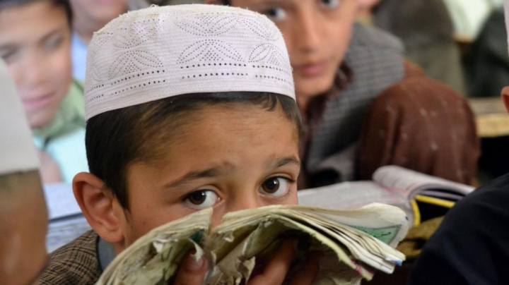 CAZ BIZAR! Un adolescent acuzat de blasfemie și-a tăiat mâna. REACȚIA ȘOCANTĂ a tatălui