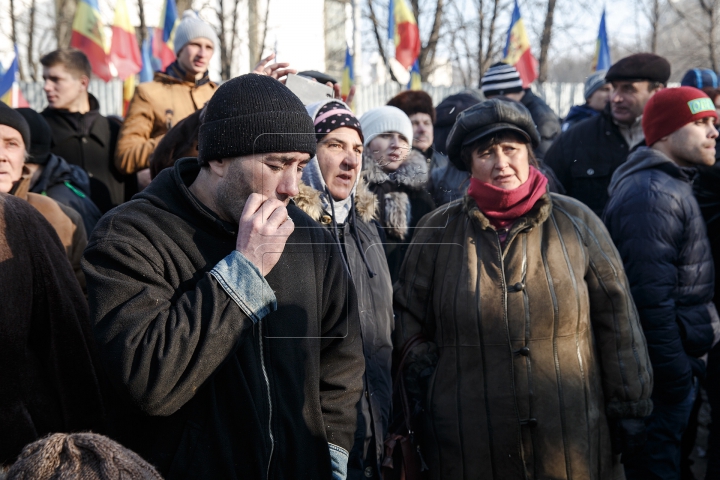 A doua zi de proteste în Chișinău. Usatîi, Dodon şi Năstase s-au unit (FOTOREPORT)