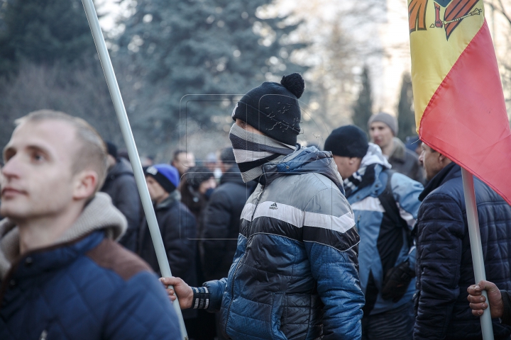 A doua zi de proteste în Chișinău. Usatîi, Dodon şi Năstase s-au unit (FOTOREPORT)