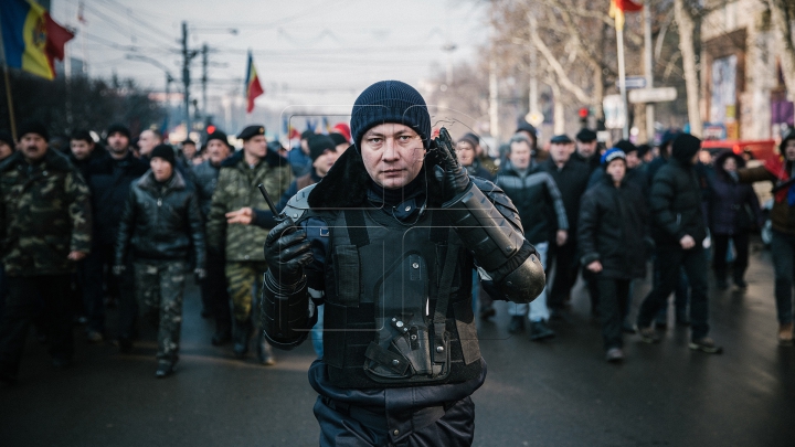 A doua zi de proteste în Chișinău. Usatîi, Dodon şi Năstase s-au unit (FOTOREPORT)