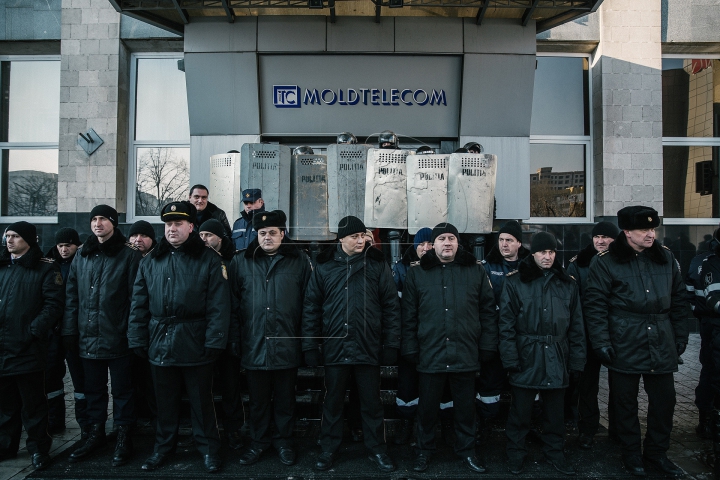 A doua zi de proteste în Chișinău. Usatîi, Dodon şi Năstase s-au unit (FOTOREPORT)