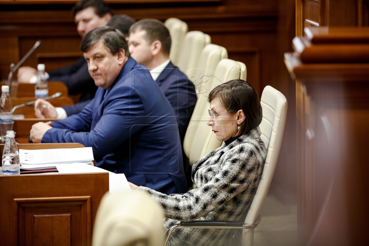 GUVERNUL Pavel Filip a fost învestit în Parlament (FOTOREPORT)