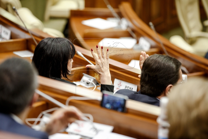 GUVERNUL Pavel Filip a fost învestit în Parlament (FOTOREPORT)