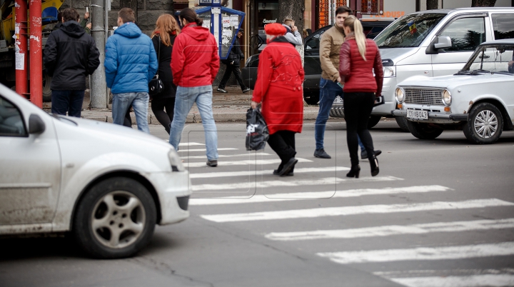 15 zile de arest pentru şoferul care a ucis o femeie pe o trecere de pietoni în sectorul Râşcani