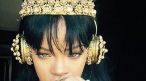 Căştile Frends ale Rihannei fac furori pe Internet. Comenzile au fost epuizate în doar câteva zile