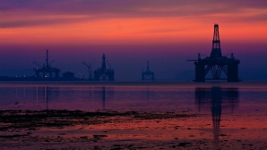 Stocurile de țiței ale SUA au atins cel mai mare nivel din ultimii 80 de ani