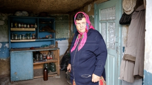 "Se simte un miros insuportabil". Fabrica din Glodeni care a transformat viaţa unor localnici în COŞMAR