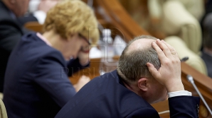 REACȚIA deputaților privind proiectul de lege care ar putea să-i lase fără mandate