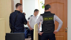 IMAGINI de toată lauda! Iată cum se ia mita la Centrul de monitorizare a traficului (VIDEO)