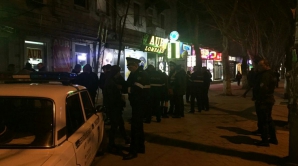 ATAC TÂLHĂRESC! Polițiștii dau detalii despre indivizii care au spart magazinul de bijuterii