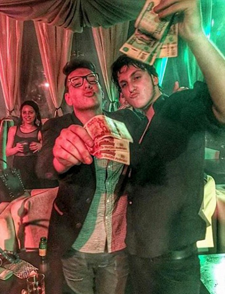 CONTRASTE! Cum trăiesc copii celor mai bogați oameni din Rusia, țară care este măcinată de criză (FOTO)