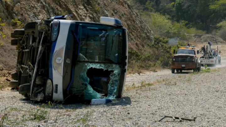 ACCIDENT TERIBIL! Un fotbalist cunoscut a rămas fără degete, după ce autocarul în care se afla s-a răsturnat