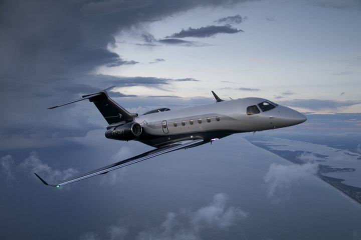 Jackie Chan şi-a cumpărat un avion în valoare de 20 de milioane de dolari (FOTOREPORT)