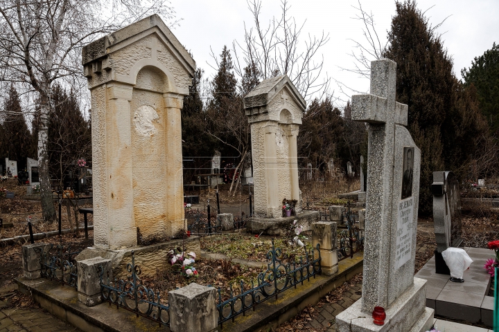 VA FI INTERZIS! Fără capele, cavouri și garduri în cimitirile din Capitală