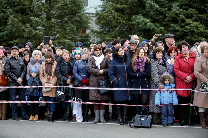 Emoții! Circa 340 de tineri încorporați în Armata Națională au jurat credință Patriei (FOTOREPORT)