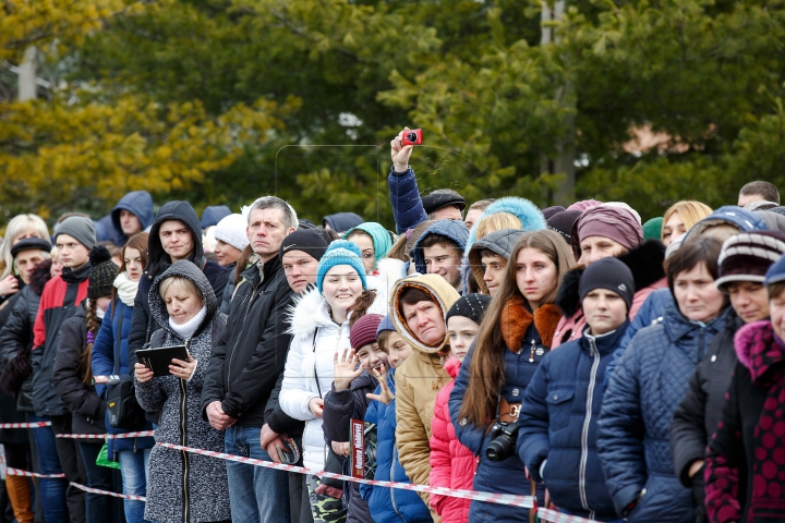 Emoții! Circa 340 de tineri încorporați în Armata Națională au jurat credință Patriei (FOTOREPORT)