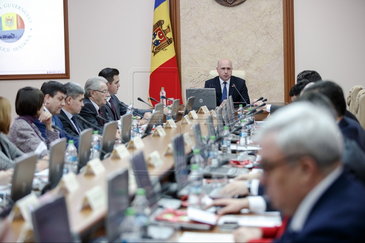 APROBAT de Guvern! Deputaţii vor putea fi reţinuţi, arestaţi şi percheziţionaţi fără acordul Parlamentului