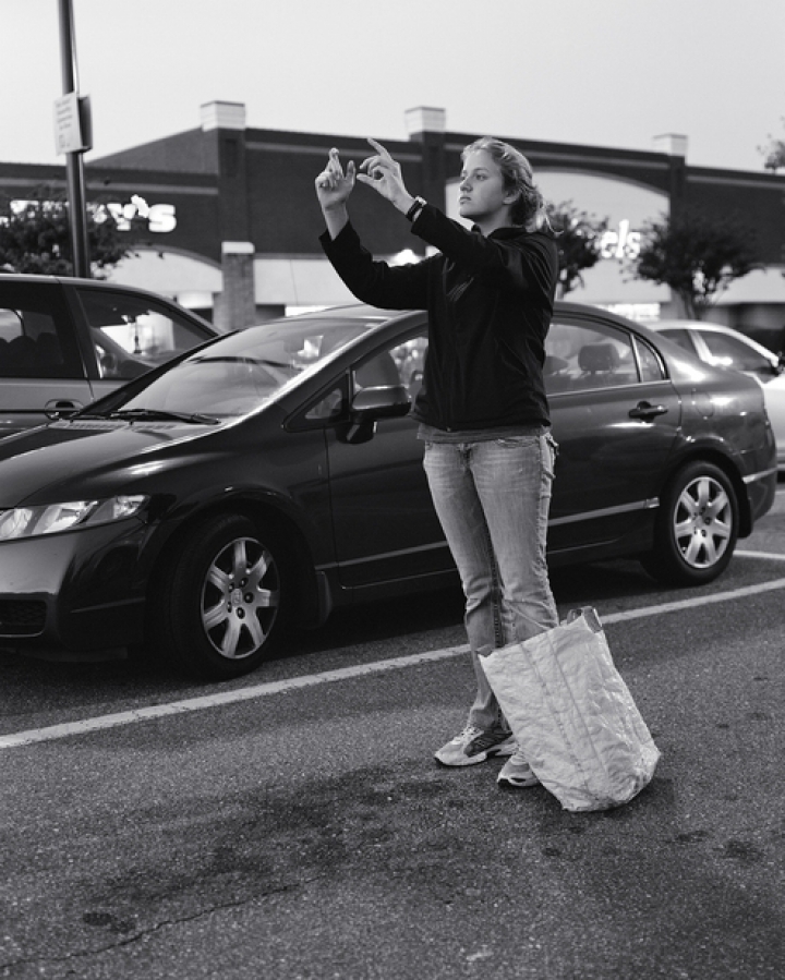 Realitatea tristă! Cât de mult ne-au schimbat viața dispozitivele mobile (FOTO)