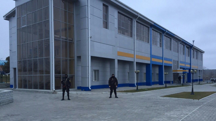 Percheziții în 25 de locații. Ofițerii caută probe în cadrul unui dosar penal la Moldovatransgaz (FOTO)