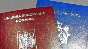 CURIOS! Ce semnificaţie are culoarea paşaportului