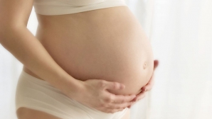 HALUCINANT! Medicii au făcut cezariană unei femei, însă nu au găsit bebelușii în uter