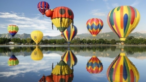 SPECTACOL pe cer! A fost dat startul celui mai mare festival al baloanelor cu aer cald din Australia