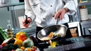 De 8 Martie, orice femeie are dreptul la un răsfăţ culinar! Sfaturile bucătarilor