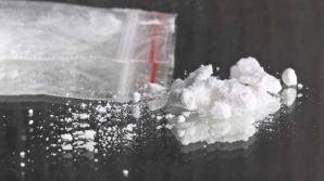 Doi studenţi de la o facultate de Chimie, ACUZAŢI de prepararea drogurilor în proporţii deosebit de mari