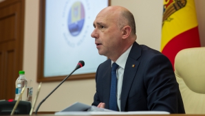 Un executor judecătoresc, implicat în furtul miliardului, ACHITAT. REACŢIA premierului Filip 