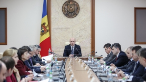 Guvernul a aprobat o strategie naţională de atragere a investiţiilor şi promovarea exporturilor 