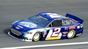 Cursa NASCAR din Las-Vegas, marcată şi de accidente în lanţ. Brad Keselowski a câştigat etapa