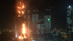 Incendiu de proporții într-un zgârie-nori din Emiratele Arabe Unite (VIDEO)