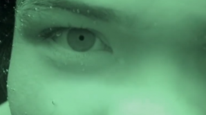 E UIMITOR! Povestea incredibilă a "copiilor fenomen" cu ochi de delfin (VIDEO)