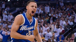 Show marca Stephen Curry în NBA! Bachetbalistul a reuşit un coş senzaţional în partida cu Utah Jazz