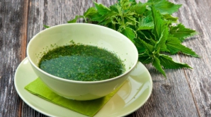 Ceaiul de urzici, benefic pentru sănătatea ta. Cum îţi detoxifici sângele
