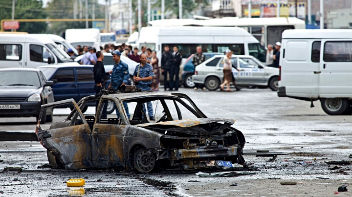 TEROARE lângă o moschee din Rusia! Un automobil a explodat. Sunt victime