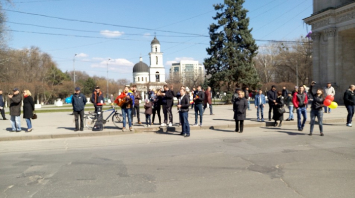 "UNIREA - ideal național" Mii de unioniști participă la un marș de amploare în Capitală (FOTO/VIDEO)