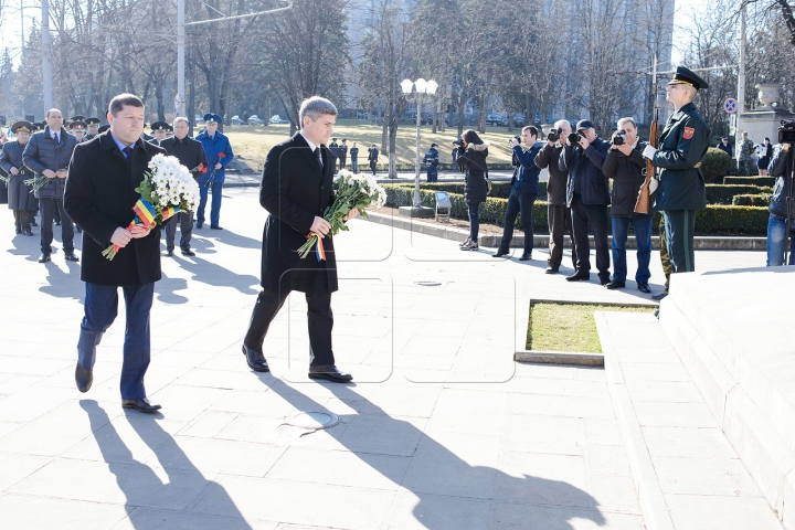 Memorie veșnică eroilor! Au fost depuse flori în cinstea celor căzuți în Războiul de la Nistru