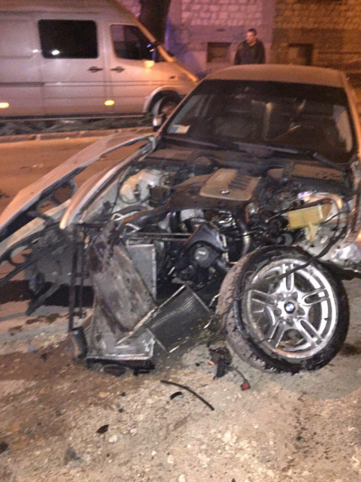 ACCIDENT grav în Capitală. Mașini făcute ZOB la o intersecție (FOTO)