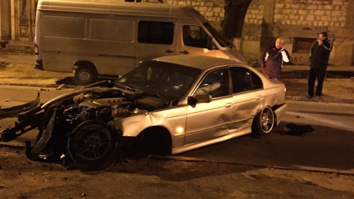 ACCIDENT grav în Capitală. Mașini făcute ZOB la o intersecție (FOTO)