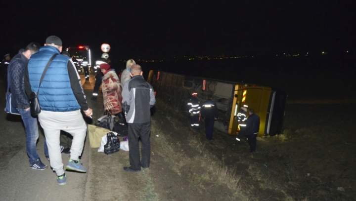 Patru cetățeni moldoveni au fost răniți într-un accident rutier produs în România (FOTO/VIDEO)