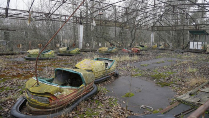 IMAGINI ÎNGROZITOARE! Cum arată Cernobîlul, după 30 de ani de la catastrofă (FOTO)