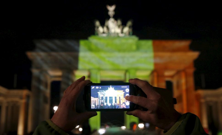 Întreaga lume a adus un OMAGIU victimelor atentatelor de la Bruxelles (GALERIE FOTO)