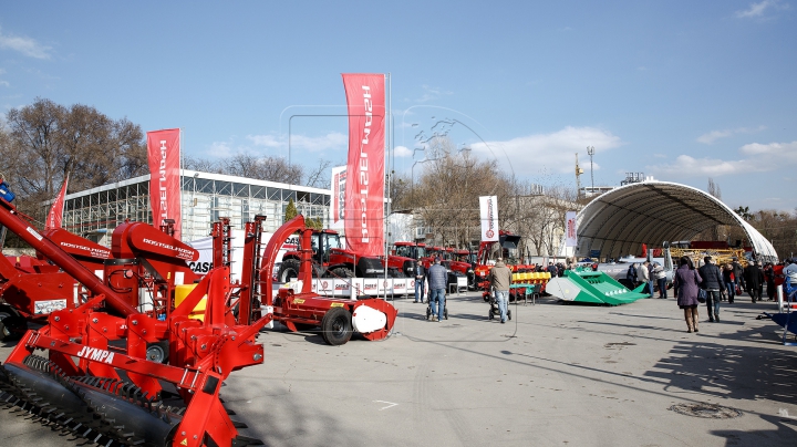 Cea mai mare expoziție de echipamente și tehnologii agroindustriale, deschisă la Chișinău (FOTOREPORT)