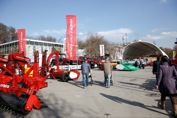 Cea mai mare expoziție de echipamente și tehnologii agroindustriale, deschisă la Chișinău (FOTOREPORT)