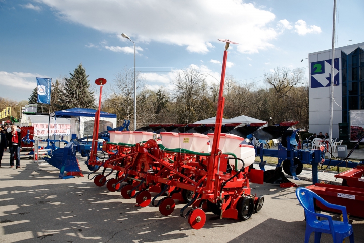 Cea mai mare expoziție de echipamente și tehnologii agroindustriale, deschisă la Chișinău (FOTOREPORT)