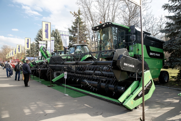 Cea mai mare expoziție de echipamente și tehnologii agroindustriale, deschisă la Chișinău (FOTOREPORT)