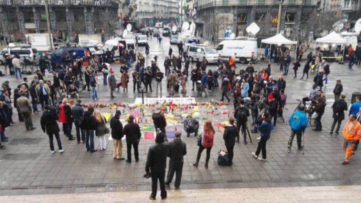 Întreaga lume a adus un OMAGIU victimelor atentatelor de la Bruxelles (GALERIE FOTO)