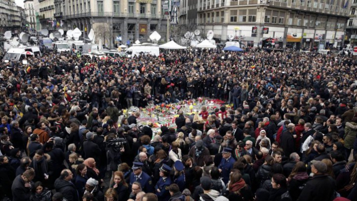 Întreaga lume a adus un OMAGIU victimelor atentatelor de la Bruxelles (GALERIE FOTO)